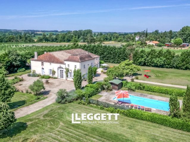 Maison 14 pièces 665 m²