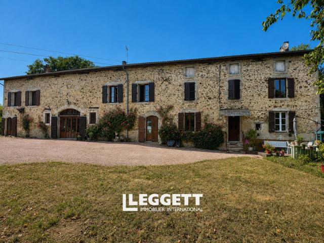 Maison 14 pièces 744 m²