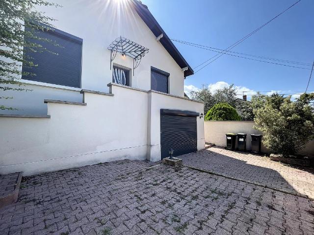 MAISON – 152.86 m² – GARAGE – 69500 – BRON