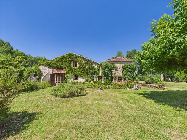 Maison 15 pièces 256 m²