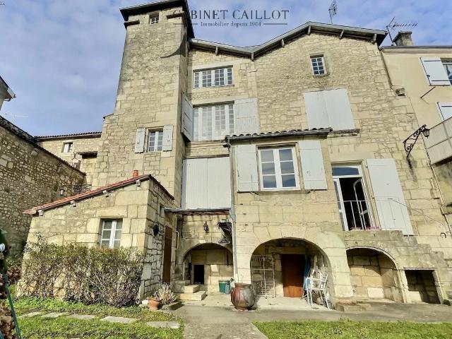 Maison 15 pièces 270 m²
