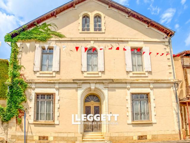 Maison 15 pièces 280 m²