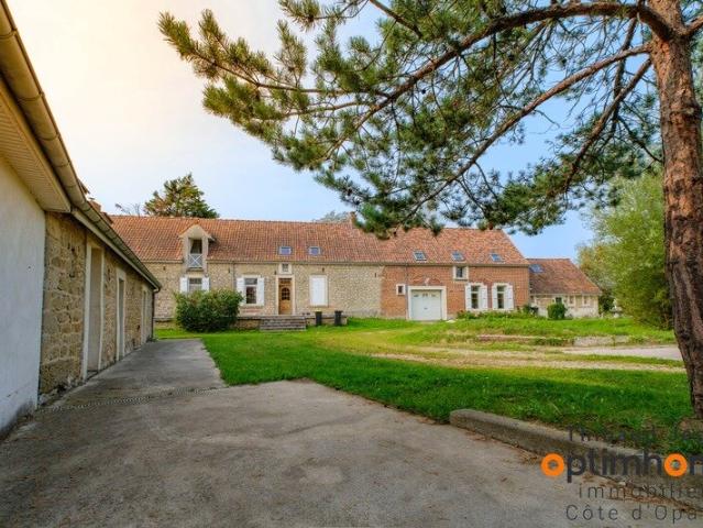 Maison 15 pièces 295 m²