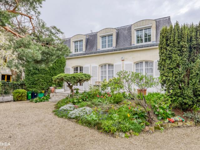 Maison 15 pièces 213 m²