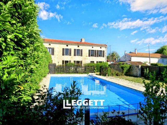Maison 15 pièces 220 m²