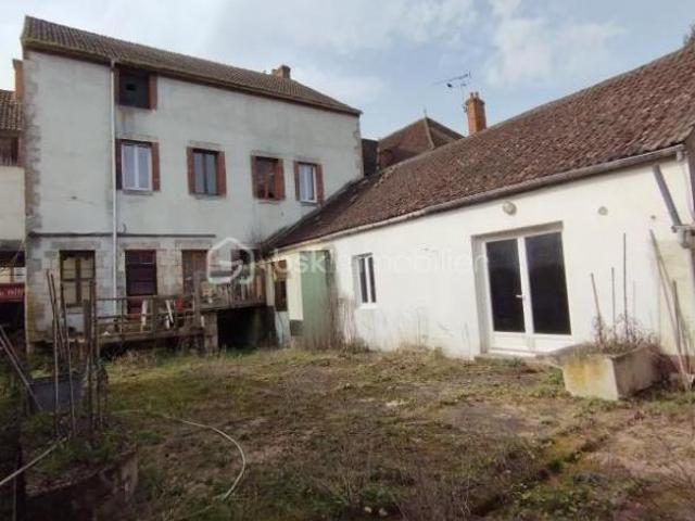 Maison 15 pièces 236 m²
