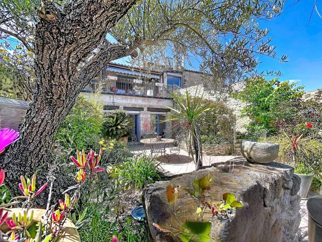 Maison 15 pièces 346 m²