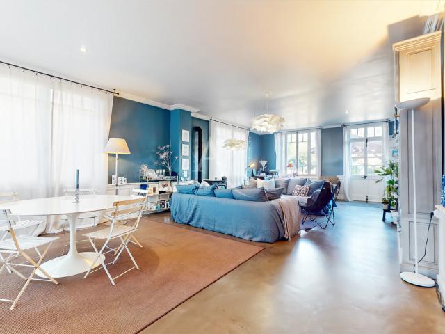 Maison 15 pièces 350 m²
