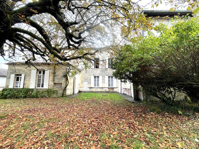 Maison 15 pièces 350 m²
