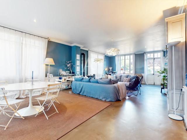 Maison 15 pièces 350 m²