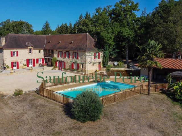 Maison 15 pièces 360 m²