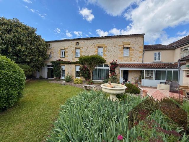 Maison 15 pièces 361 m²