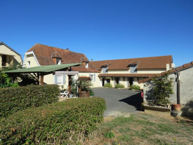 Maison 15 pièces 380 m²