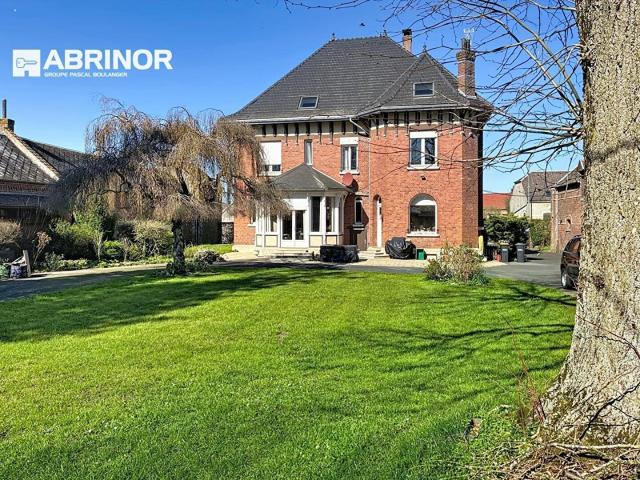 Maison 15 pièces 384 m²