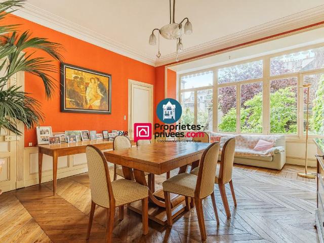 Maison 15 pièces 388 m²