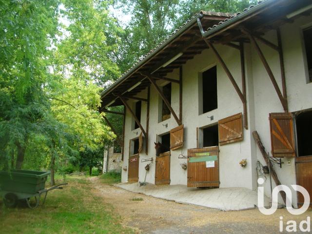 Maison 15 pièces 300 m²