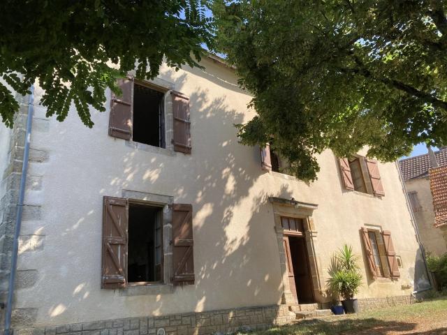 Maison 15 pièces 300 m²