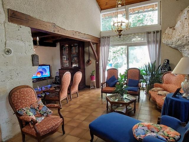 Maison 15 pièces 300 m²