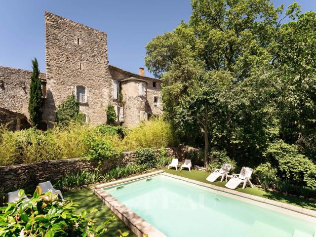 Maison 15 pièces 302 m²