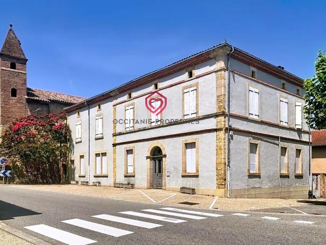 Maison 15 pièces 327 m²