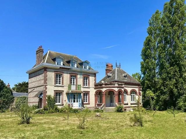 Maison 15 pièces 337 m²