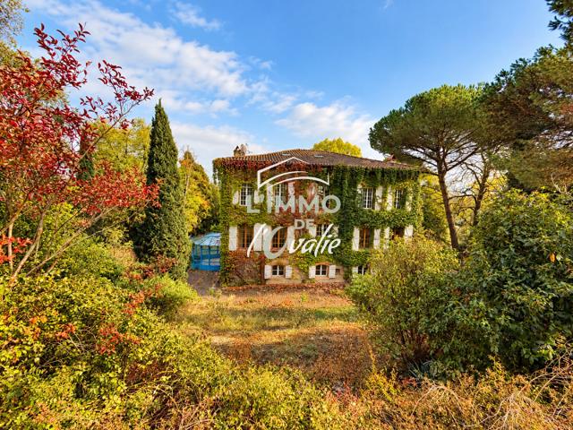Maison 15 pièces 445 m²