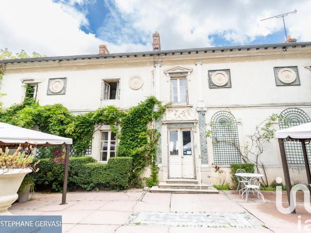 Maison 15 pièces 450 m²