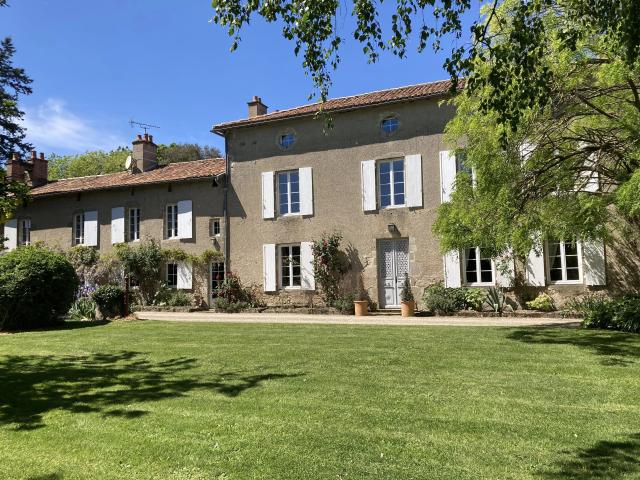 Maison 15 pièces 465 m²