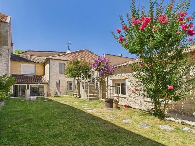 Maison 15 pièces 553 m²