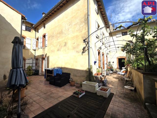 Maison 15 pièces 477 m²