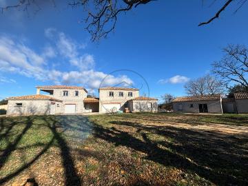 Maison 15 pièces 480 m²