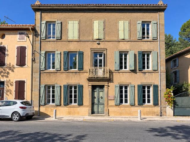 Maison 15 pièces 490 m²