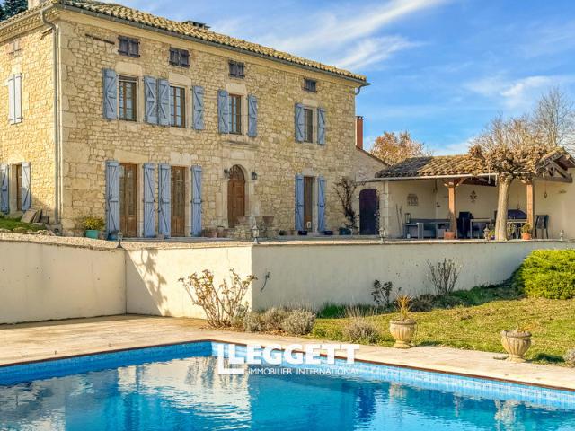 Maison 15 pièces 496 m²