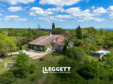 Maison 15 pièces 400 m²