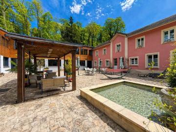 Maison 15 pièces 450 m²