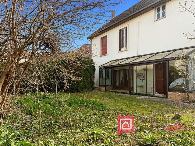 Maison 15 pièces 400 m²