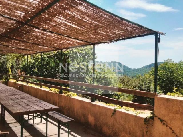 Maison 15 pièces 400 m²
