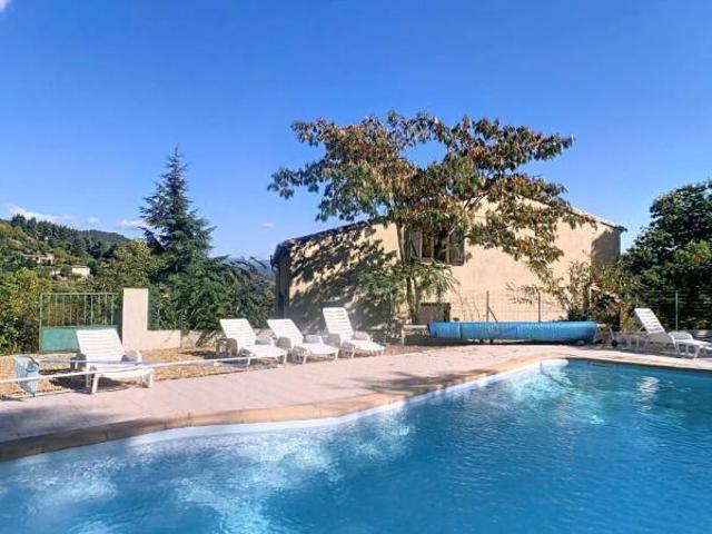 Maison 15 pièces 410 m²