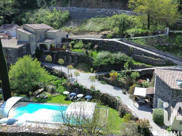 Maison 15 pièces 414 m²