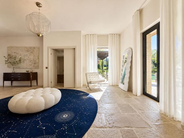 Maison 15 pièces, 520 m² à louer à Aix en Provence 13100