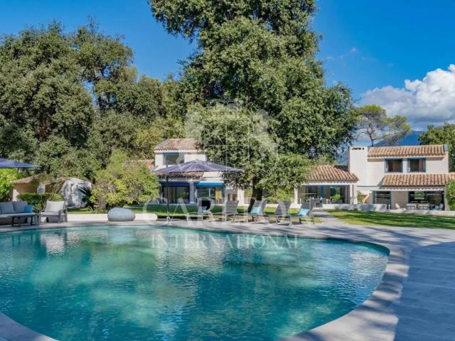 Maison 15 pièces 532 m²