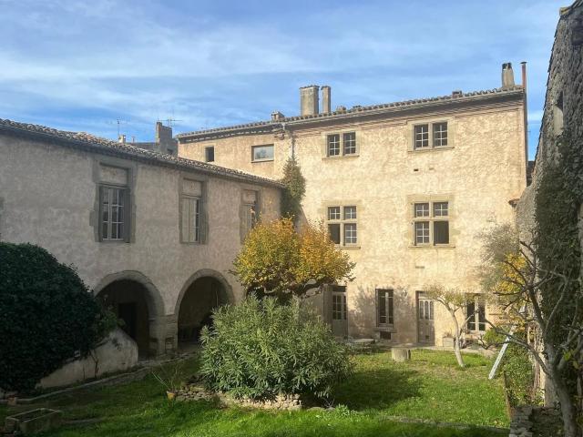 Maison 15 pièces 600 m²