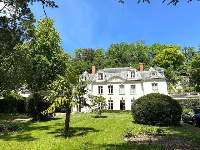 Maison 15 pièces 720 m²