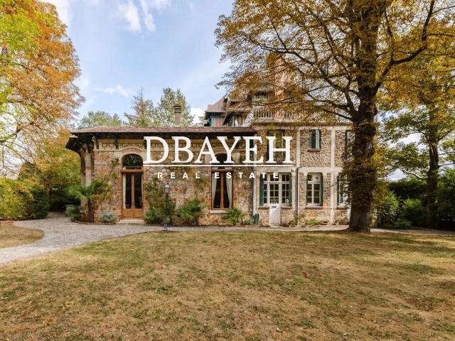 Maison 15 pièces 833 m²