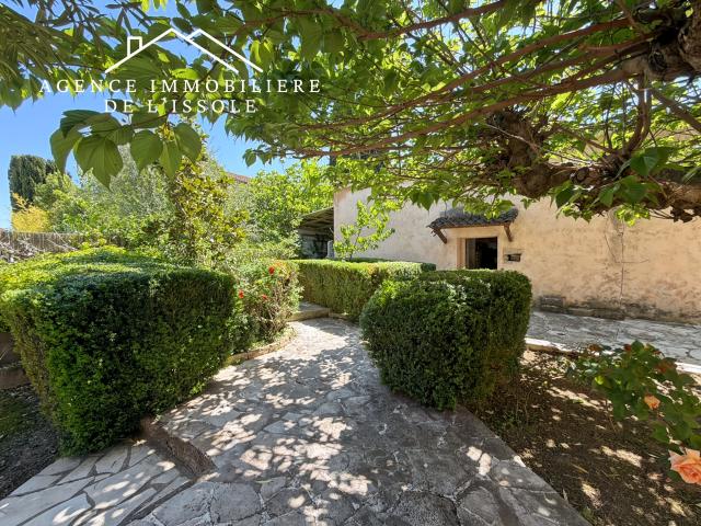 Maison 165m2, 4 chambres, piscine, garage. Proche commodités 165m² Brignoles