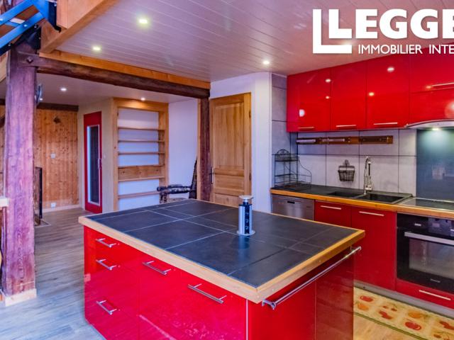 Maison 165m² rénovée + mezzanine + 2 pièces indépendant – Vue vallée – Proche station ski ! Potentiel locatif