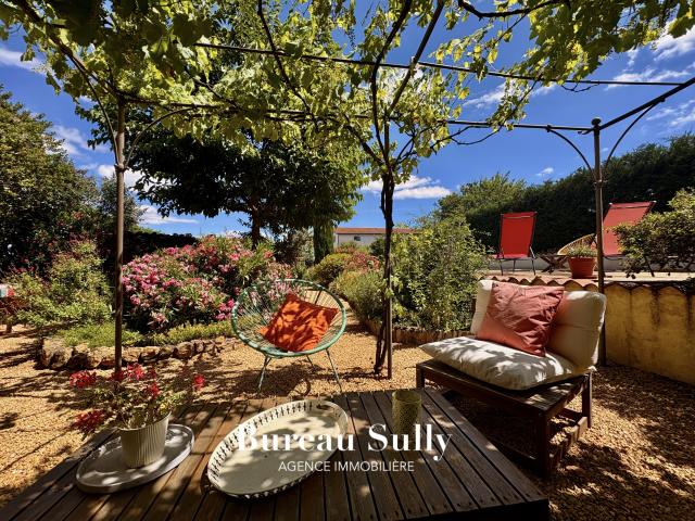 Maison 169 m2 terrain paysagé 750 m2 piscine traditionnelle, aux portes de Lyon