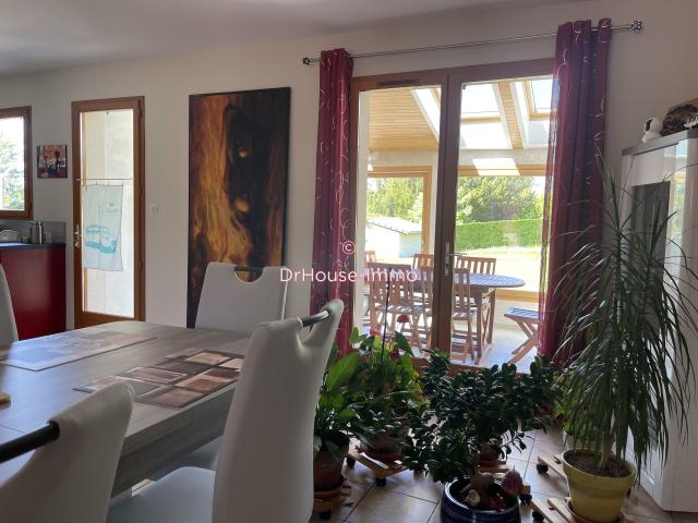 Maison 200m², 7 pièces, dépendance, véranda et terrain attenant 1600m²