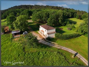 Maison 160 m² sur ha de terrain à SAINT SAUVEUR DE PUYNORMAND 33