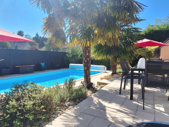MAISON 163M2 ENVIRON, 6 CHAMBRES,TERRAIN DE 1027 M2 ARBORE, AVEC SA PISCINE SANS VIS A VIS. COUP DE COEUR